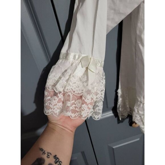 Cinzia white 3/4 Length sleeve cardigan with lace detail - Picture 2 of 8